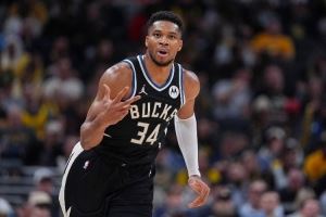 维拉纽瓦谈东部前5球员:字母哥、布伦森、CC、米切尔、马克西