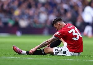 斯洛文尼亚足协发言人：从曼联收到舍什科医疗文件，他暂无法训练